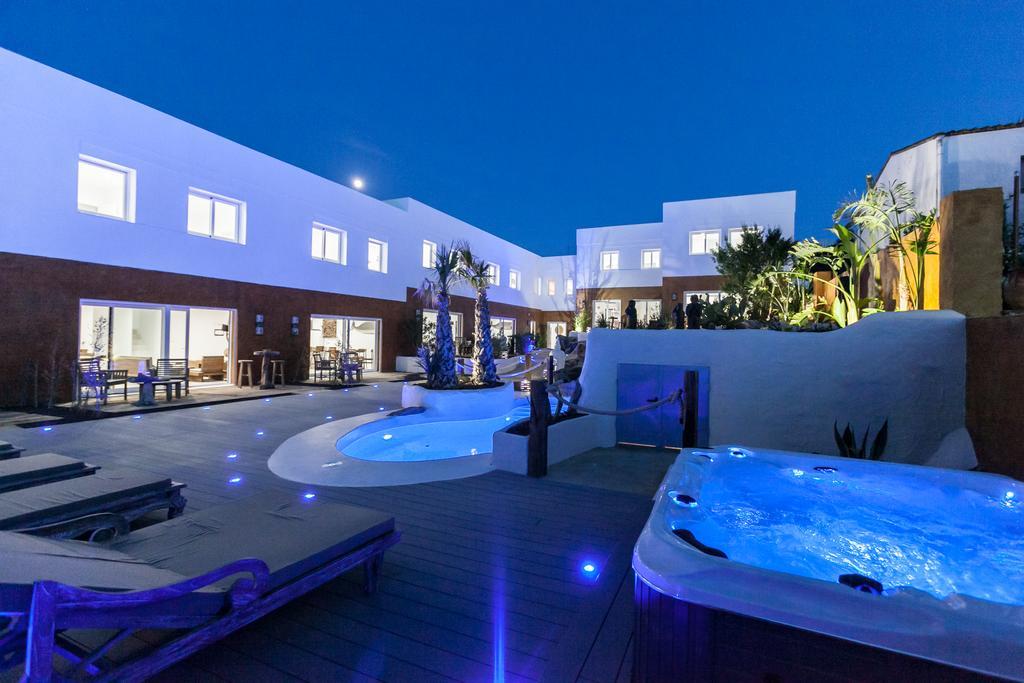 Vista Roses Mar - Villas Batik Zewnętrze zdjęcie