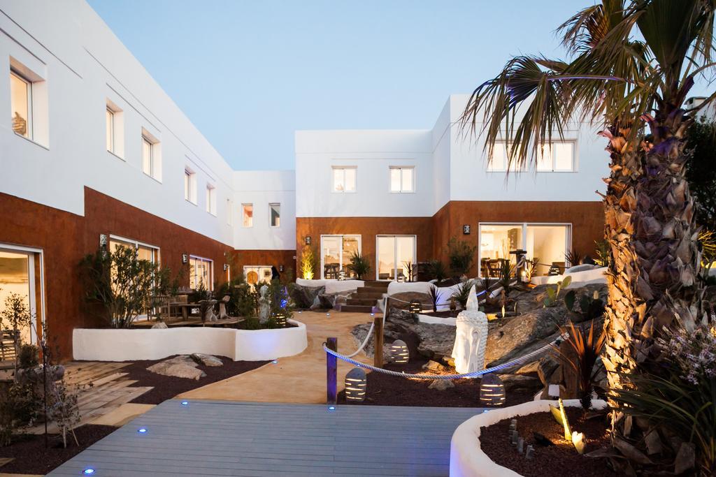 Vista Roses Mar - Villas Batik Zewnętrze zdjęcie
